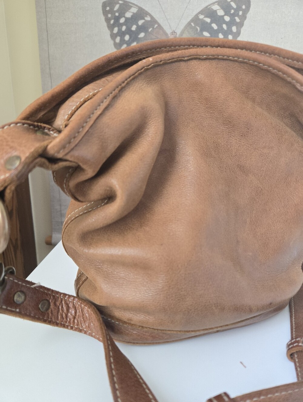 Vintage Roots Leather Bag - Picture 2 of 14